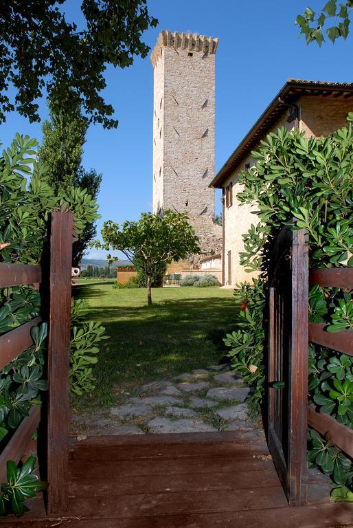 Agriturismo Le Due Torri - Torre Quandrano Cannara Kültér fotó